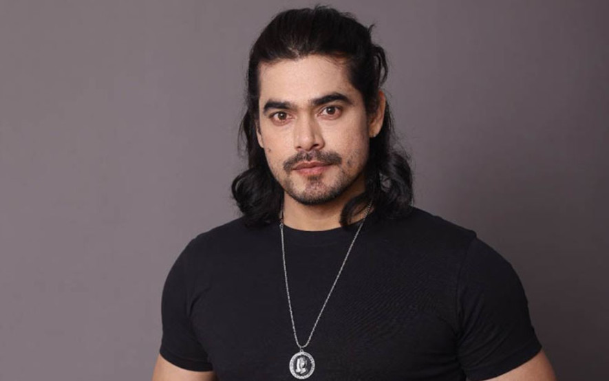 एक्सन हिरोको रूपमा देखिँदै राज